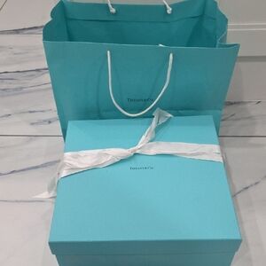 Tiffany & Co. Gift Box and Gift Bag Set